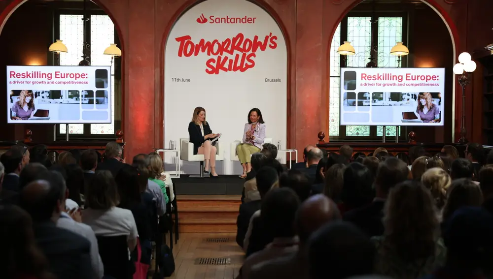 Banco Santander ha elaborado 'Habilidades del Futuro', una macroencuesta que ha evaluado la disposición de 15.000 profesionales a reinventarse y explorar nuevos caminos y habilidades.