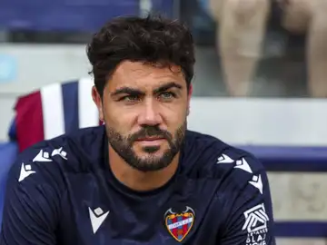 Fútbol.- Vicente Iborra anuncia su retirada del fútbol: "Siento que he dado todo lo que podía" Fútbol.- Vicente Iborra anuncia su retirada del fútbol: "Siento que he dado todo lo que podía"