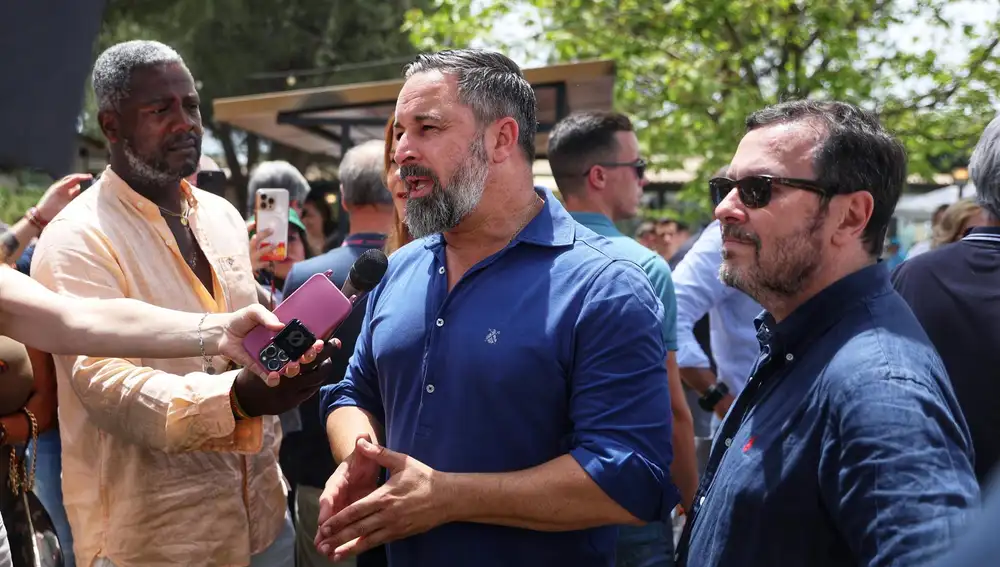 Abascal dice que la "inmigración masiva" hace que "los españoles paguen con sus impuestos a los violadores de sus hijas"