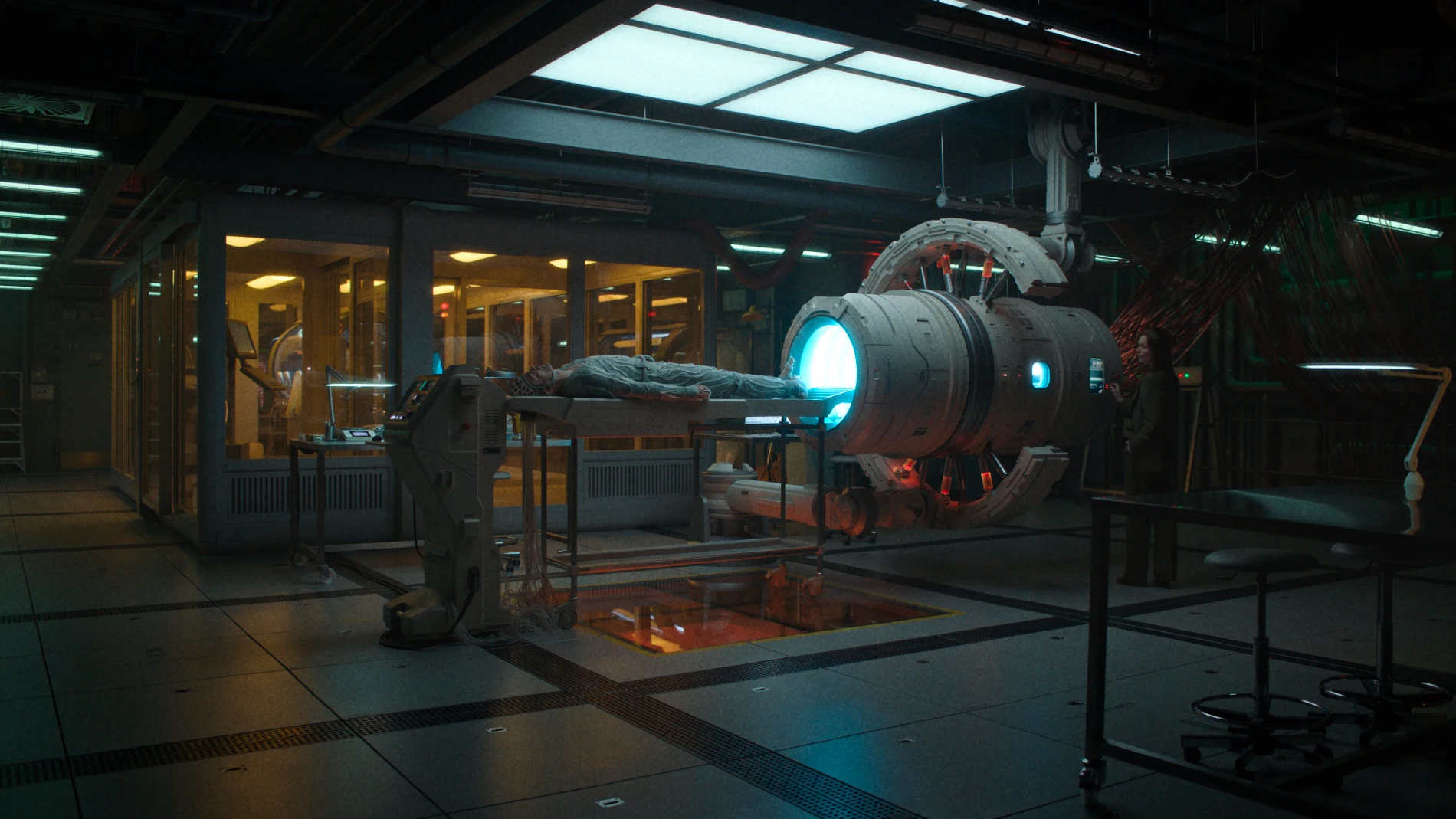 Bong Joon-ho apuesta por el humor negro en un universo distópico con Robert Pattinson como protagonista