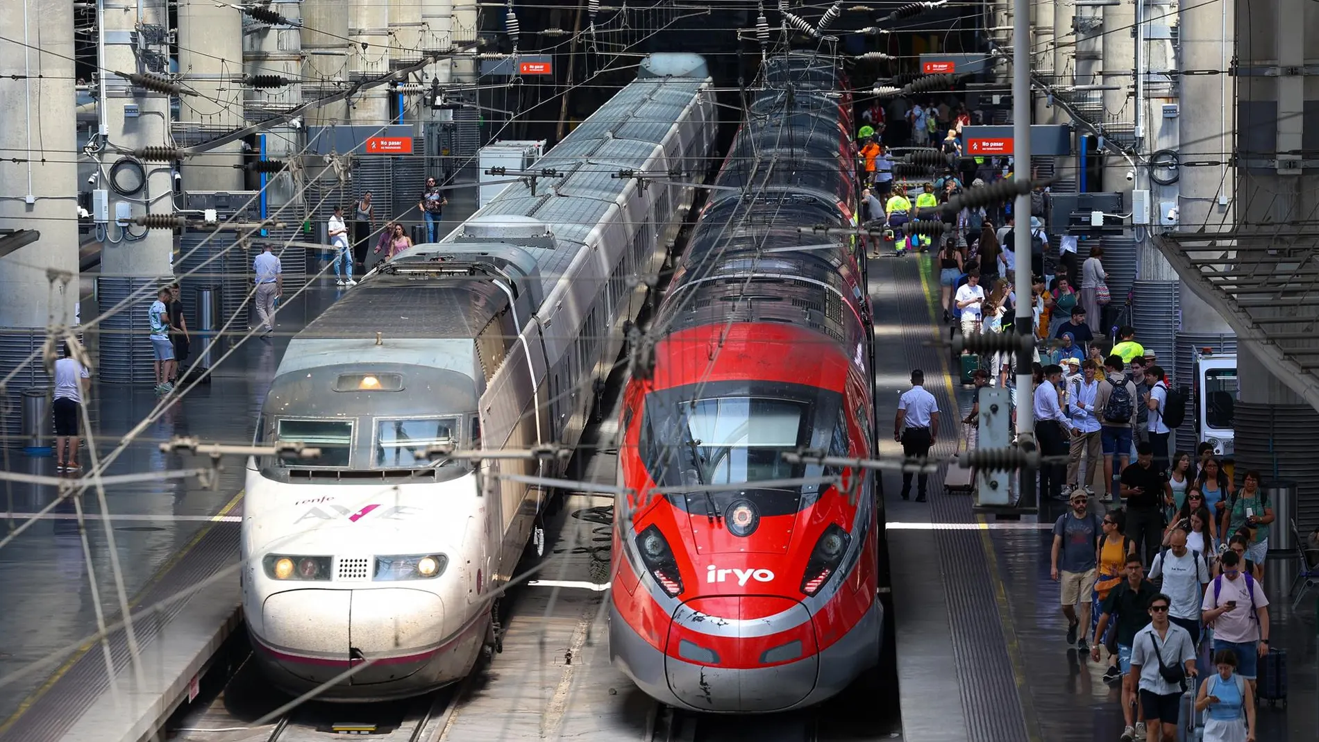 MADRID.-AMP.- Renfe suspende la circulación de trenes en Cataluña por las lluvias, incluida la Alta Velocidad con Madrid