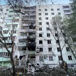 Ucrania.-AMP2.- Ucrania denuncia cuatro muertos y 20 heridos en un ataque nocturno ruso con casi 600 drones y 26 misiles