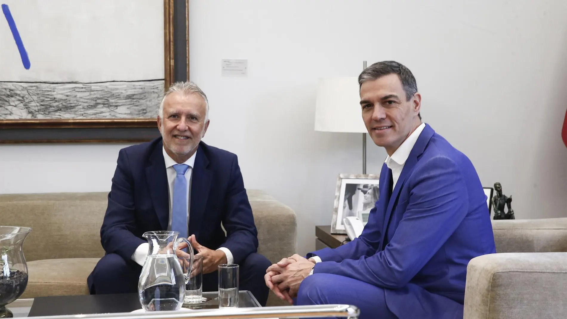 Torres asegura a quienes creen que Sánchez "está muerto" que "no" se va a ir de Moncloa