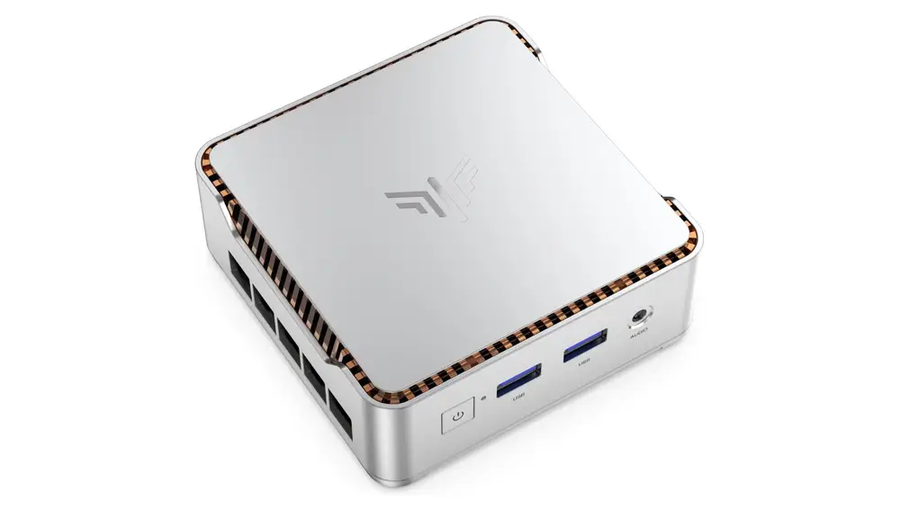 Este mini PC mide 10 x 10 x 3,6 centímetros