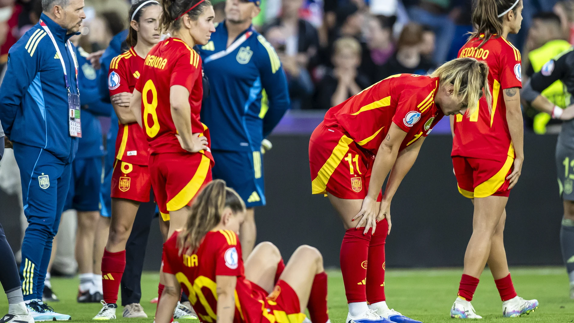 Basel (Switzerland), 28/07/2025.- Spain's players react after losing the UEFA Women's EURO 2025 final soccer match between England and Spain, in Basel, Switzerland, 27 July 2025. (España, Suiza, Basilea) EFE/EPA/MICHAEL BUHOLZER