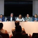 La consejera de Agricultura, Ganadería y Desarrollo Rural, María González Corral, se reúne con los representantes de las Denominaciones de Origen