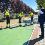 El concejal de Fomento, Fernando Carabias, visita a las obras de renovación que han comenzado en el tramo de la avenida del Padre Ignacio Ellacuría