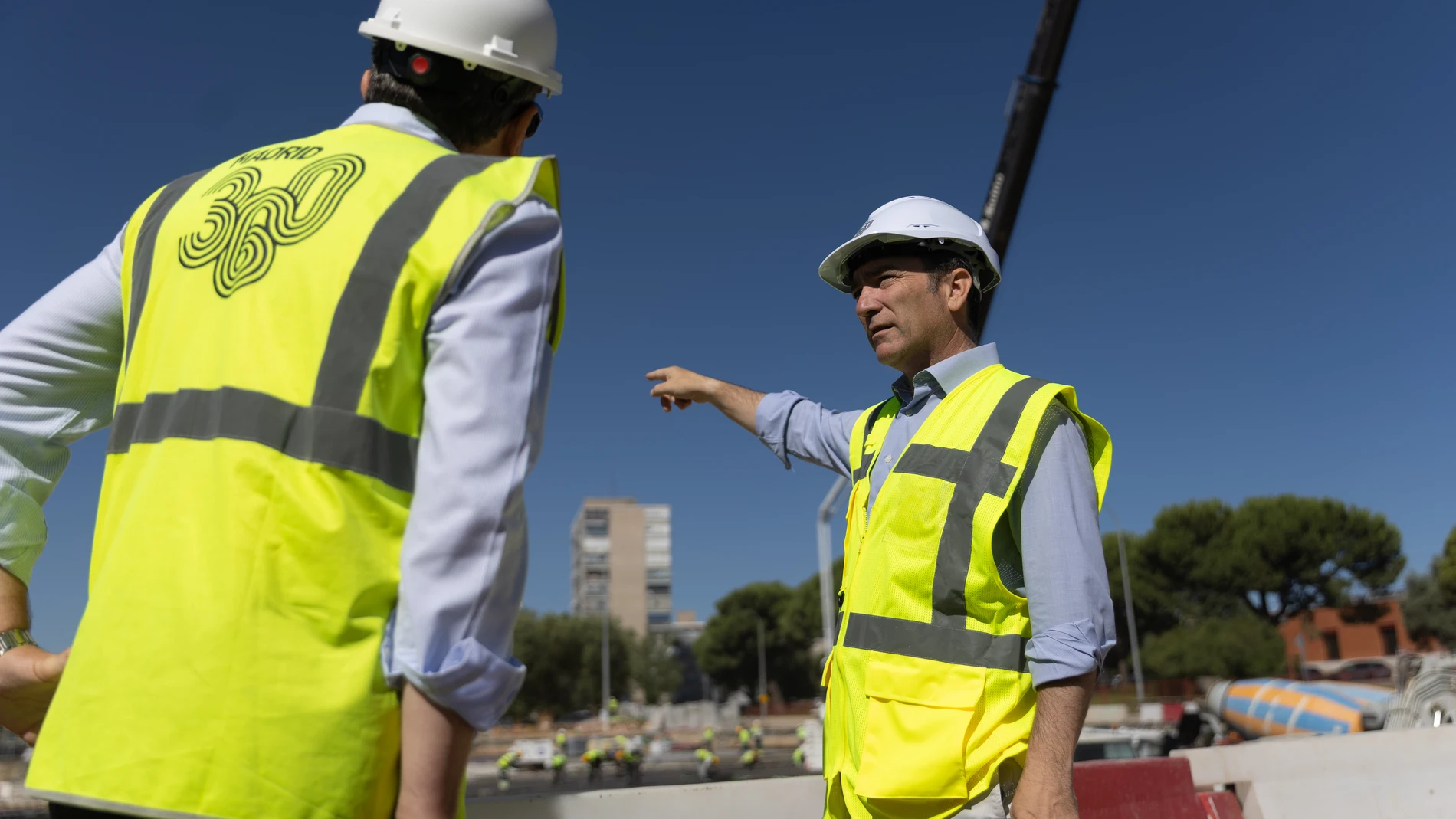 El delegado de Urbanismo, Medio Ambiente y Movilidad, Borja Carabante, durante una visita a las obras de la A-5, a 29 de julio de 2025, en Madrid (España). Durante la visita, el delegado ha hecho balance de la ejecución de las obras de la A-5 y ha informado de cuáles serán las próximas afecciones al tráfico. 29 JULIO 2025 Eduardo Parra / Europa Press 29/07/2025