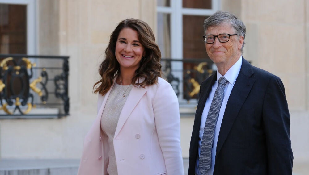 Melinda Frech y Bill Gates en la graduación de su hija Jennifer en mayo del 2023