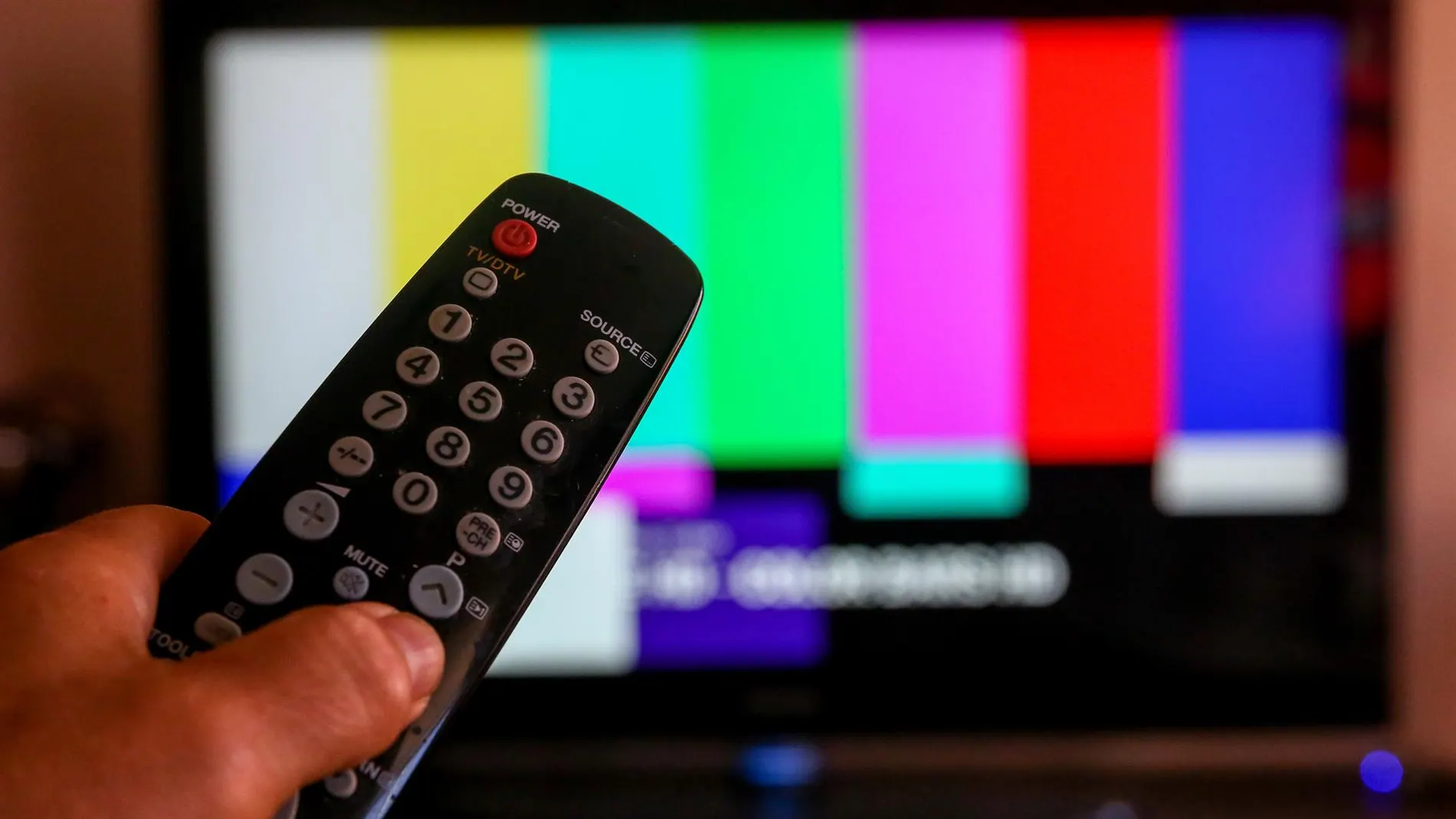 El consumo diario de televisión en julio fue de 4 horas y 35 minutos, un 4% menos, según un estudio