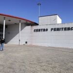 Fachada de la cárcel de Mansilla de las Mulas (León).