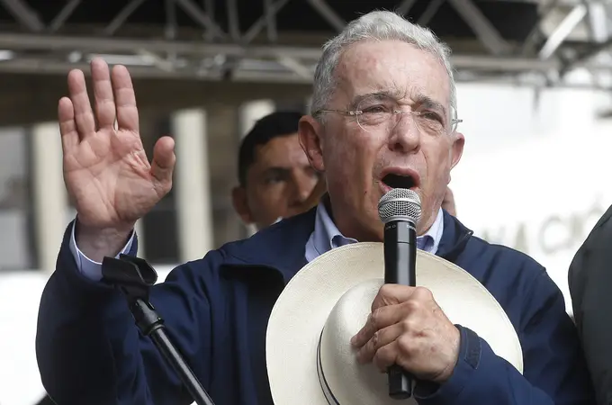 El Tribunal Superior de Bogotá ordena la libertad inmediata del expresidente Álvaro Uribe El Tribunal Superior de Bogotá ordena la libertad inmediata del expresidente Álvaro Uribe