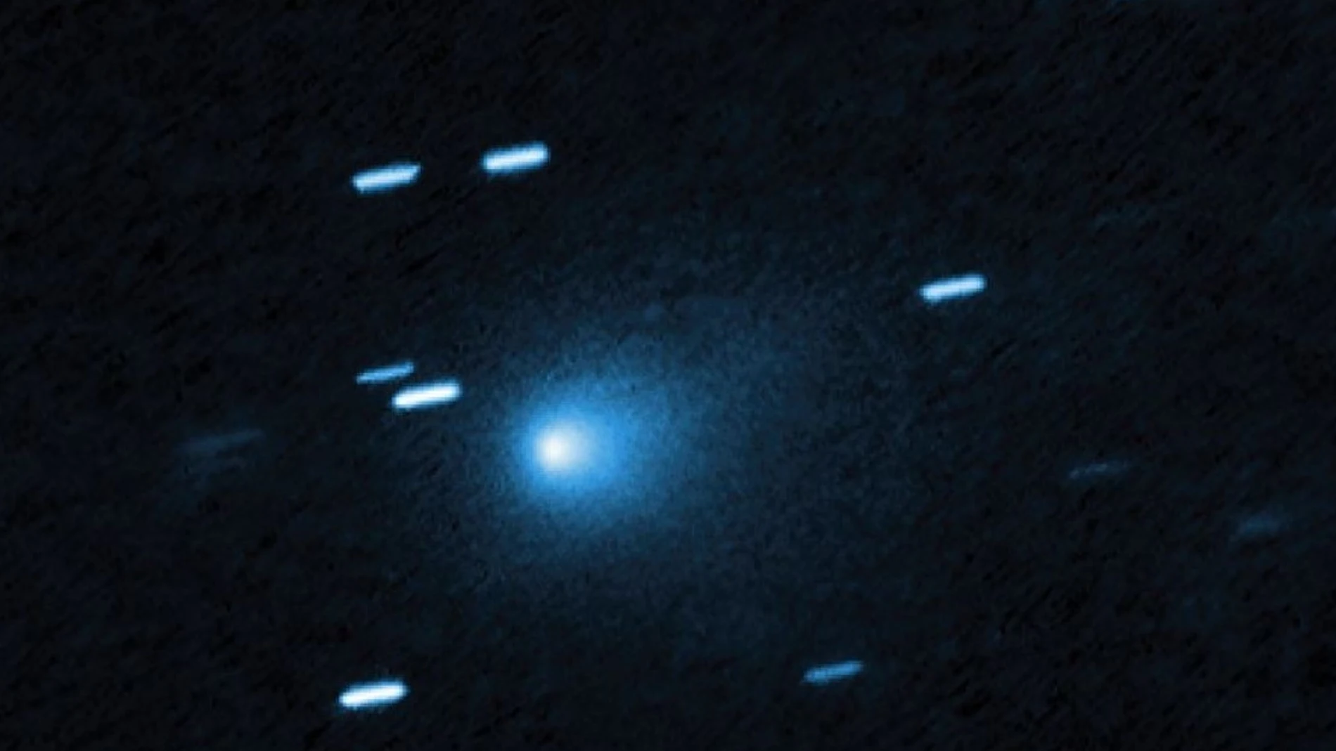 El Hubble capturó esta imagen del cometa interestelar 3I/ATLAS el 21 de julio de 2025, cuando se encontraba a 445 millones de kilómetros de la Tierra. REMITIDA / HANDOUT por NASA, ESA, DAVID JEWITT (UCLA) Fotografía remitida a medios de comunicación exclusivamente para ilustrar la noticia a la que hace referencia la imagen, y citando la procedencia de la imagen en la firma 08/08/2025