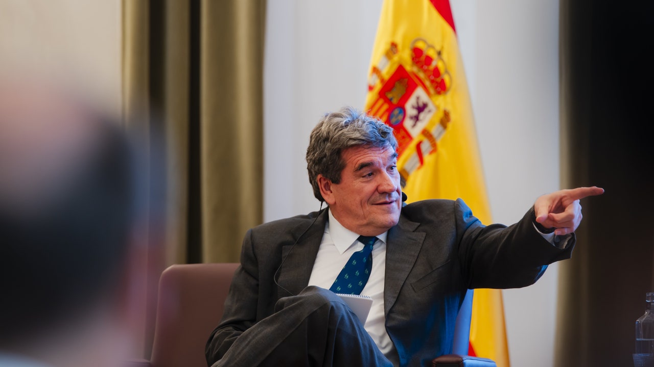 Escrivá se pone serio