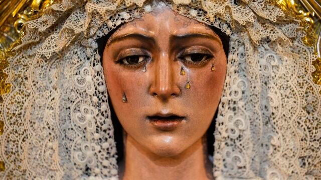 La Macarena será retirada del culto este martes para iniciar su restauración
