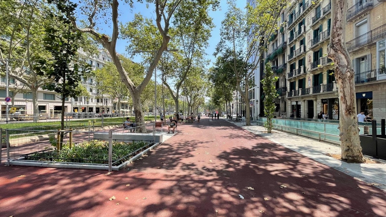 El PP denuncia que Collboni “ha destrozado” los Jardinets de Gràcia por eliminar 107 plazas de moto