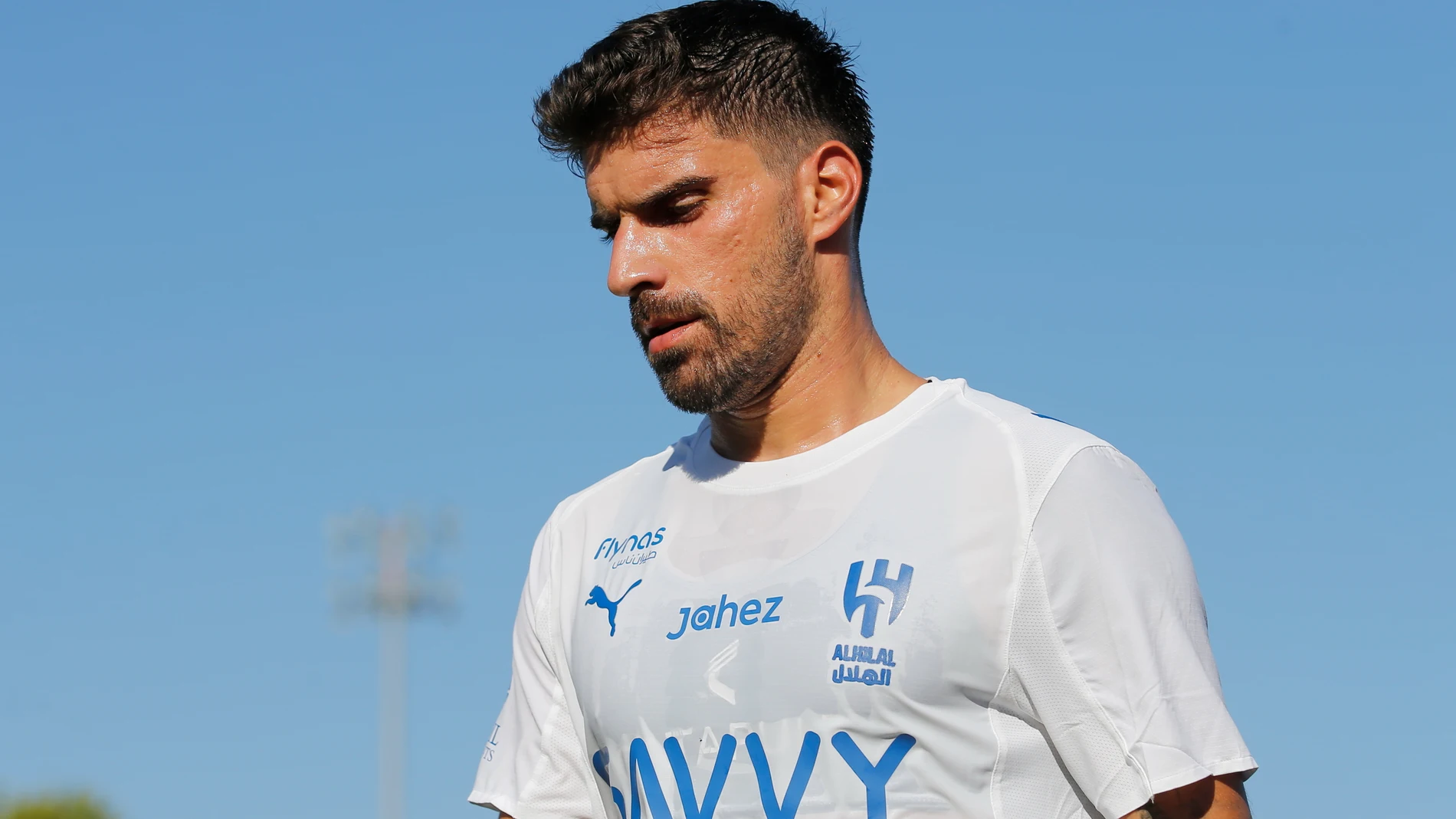 AARAU (Switzerland), 10/08/2025.- Ruben Neves of Al Hilal in action during the friendly soccer match between FC Aarau and Al Hilal at the Bruegglifeld Stadium in Aarau, Switzerland, 10 August 2025. (Futbol, Amistoso, Suiza) EFE/EPA/MANUEL GEISSER