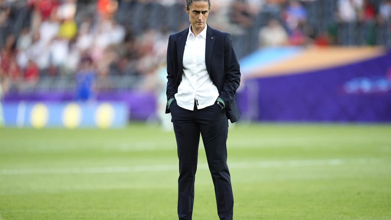 Montse Tomé afea las formas de la RFEF en su despido y no se corta con las futbolistas: "Es un vestuario especial..."