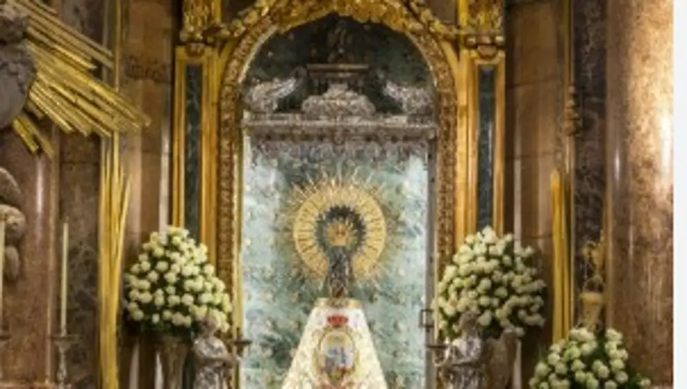Imaagen de la Virgen del PIlar, en Zaragoza