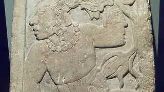 Un autosacrificio en la estela maya de Madrid Un autosacrificio en la estela maya de Madrid