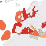 Resultados del índice de estado en los mares europeos. El rango de puntuación va de 1 a 0, indicando respectivamente la mejor y la peor puntuación posible. Las ecorregiones marcadas con rayas negras indican regiones no evaluadas. No se dispuso de datos de la Directiva Marco sobre la Estrategia Marina (MSFD) para el mar Egeo, y la meseta tunecina no está bajo la jurisdicción de la MSFD.