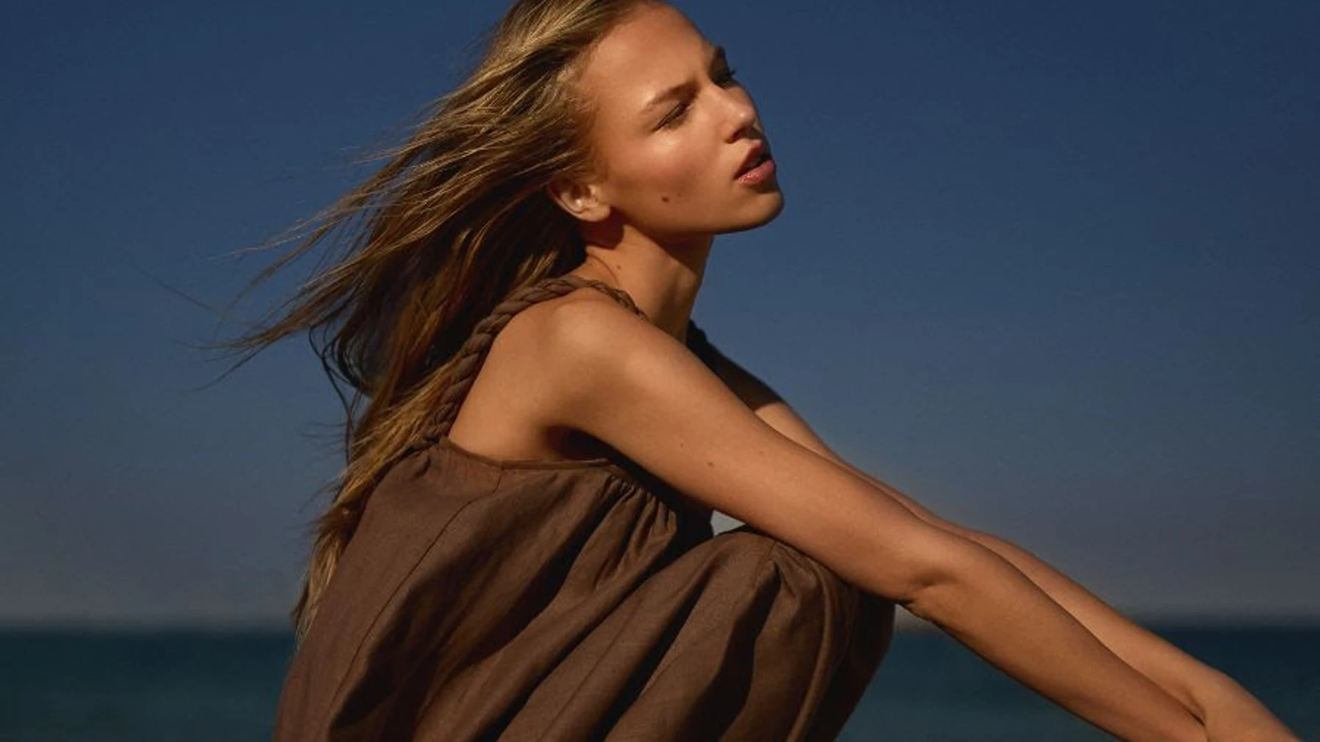 La marca made in Spain que tiene todos los looks que necesitas para tus próximos viajes