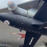 Rusia 'integra' un dron interceptor en un caza MiG-29 atándolo al ala con bridas de plástico.