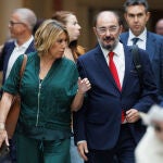 Susana Díaz, junto al expresidente aragonés Lambán, en una imagen de ambos en el Senado