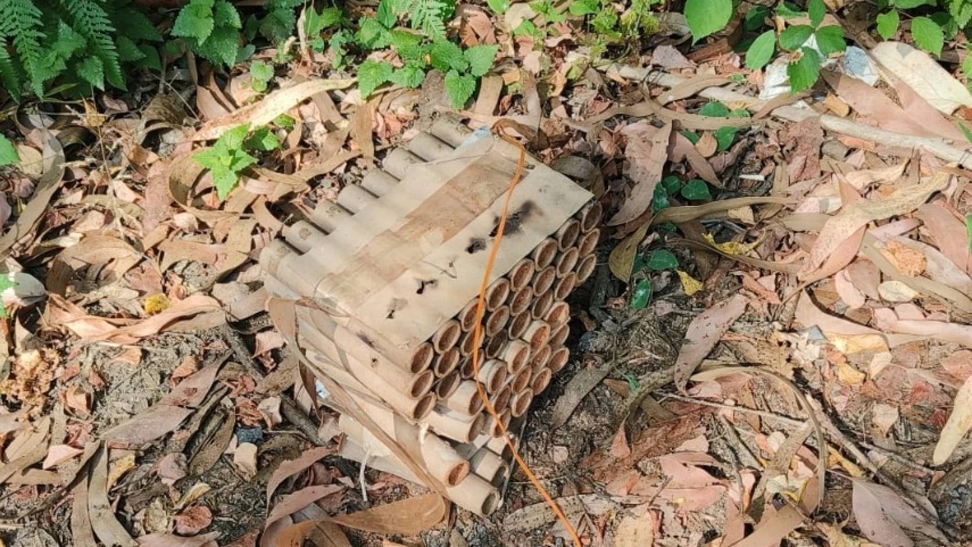 Un pueblo de A Coruña alerta tras haber encontrado restos de explosivos en el monte, en plena ola de incendios