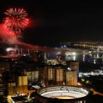 Inauguración Feria de Málaga: fuegos iluminan el Muelle 1 del Puerto