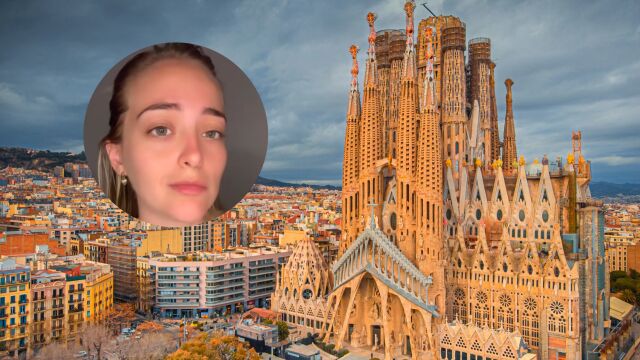 Una latinoamericana junto a la Sagrada Familia