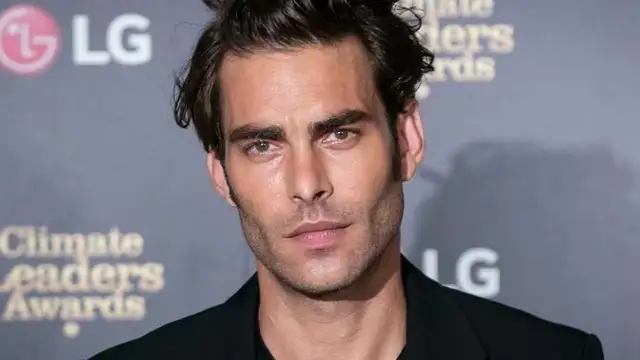 Pepe Jeans conquista el armario masculino: las zapatillas que famosos como Jon Kortajarena eligen Pepe Jeans Kenton Court