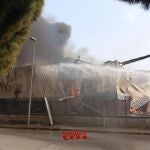 Incendio en una nave industrial en Lliçà de Vall (Barcelona)