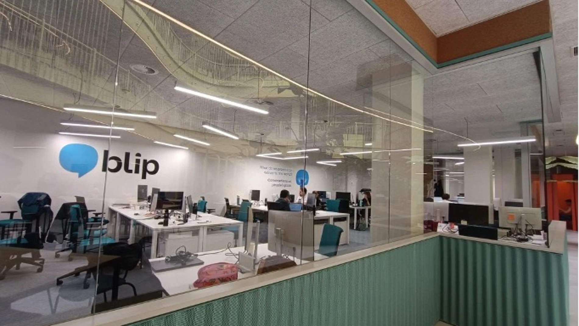 Blip lanza una IA para mejorar la atención al cliente de las empresas