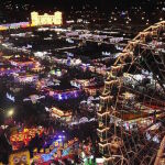 Panorámica nocturna de la Feria de Málaga
