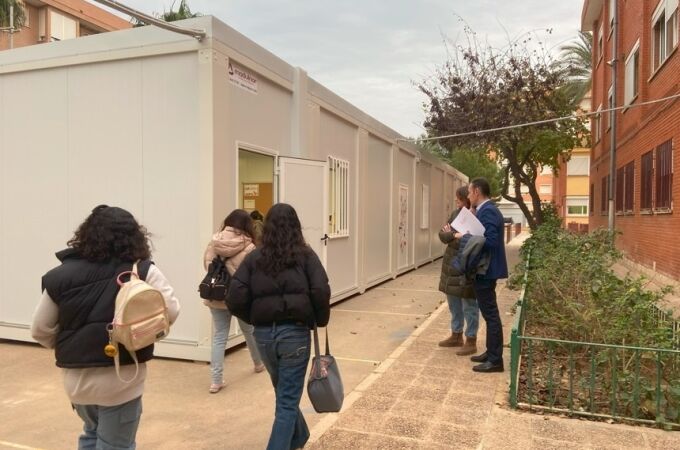 Las aulas prefabricadas que sirven para sustituir desde la dana la actividad escolar en el CEIP Orba