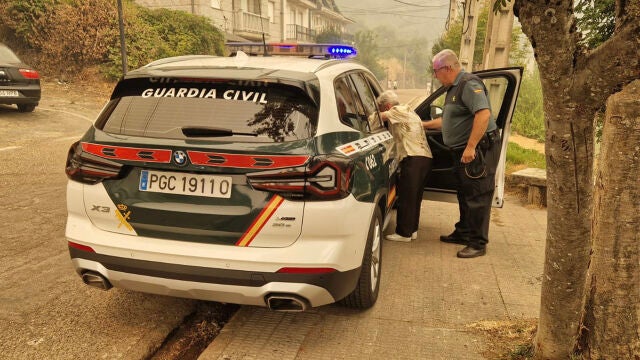 Seis carreteras cortadas por los incendios aún en Castilla y León