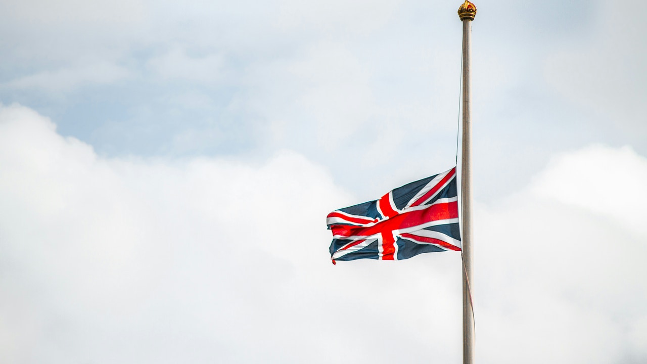 Ayuntamientos británicos retiran banderas de Reino Unido por "seguridad" y en la polémica ya opina hasta EE UU