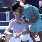 Carlos Alcaraz consuela a Sinner en la final de Cincinnati