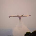 MADRID.-Sucesos.- 18 dotaciones de Bomberos han trabajado toda la noche para controlar el incendio forestal en Colmenar Viejo