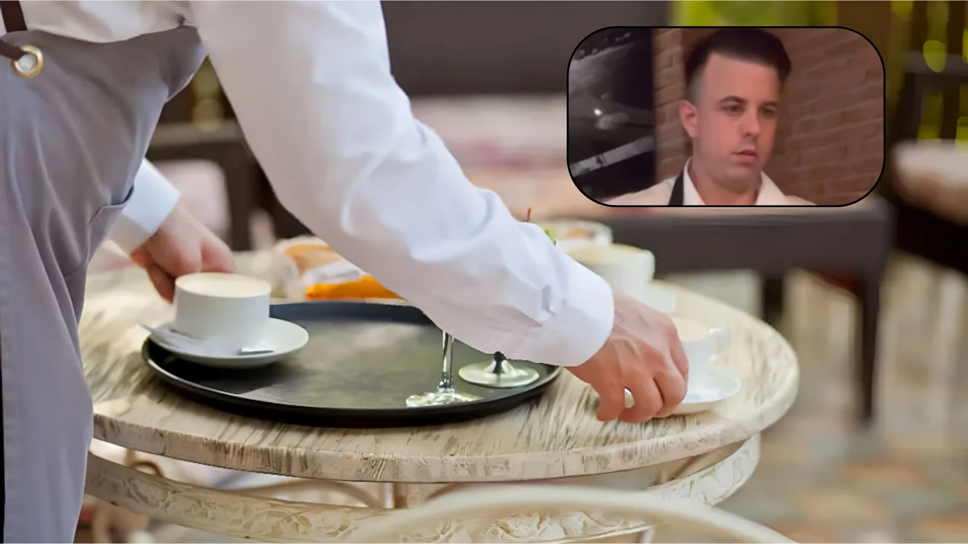 El camarero solo domina el castellano