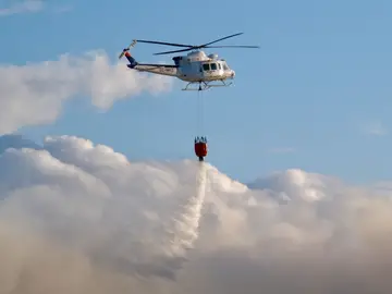 Incendios forestales en España, en directo hoy: focos activos y última hora en Castilla y León, Galicia y Extremadura Incendios forestales en España, en directo hoy: focos activos y última hora en Castilla y León, Galicia y Extremadura