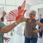 Usuarios en un taller de la Caixa