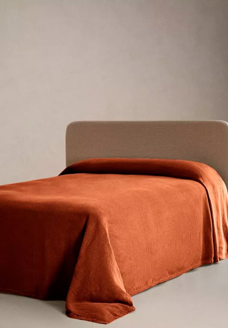 Colcha de lino lavado en terracota