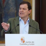 Mañueco detalla las ayudas para las zonas afectadas por los incendios