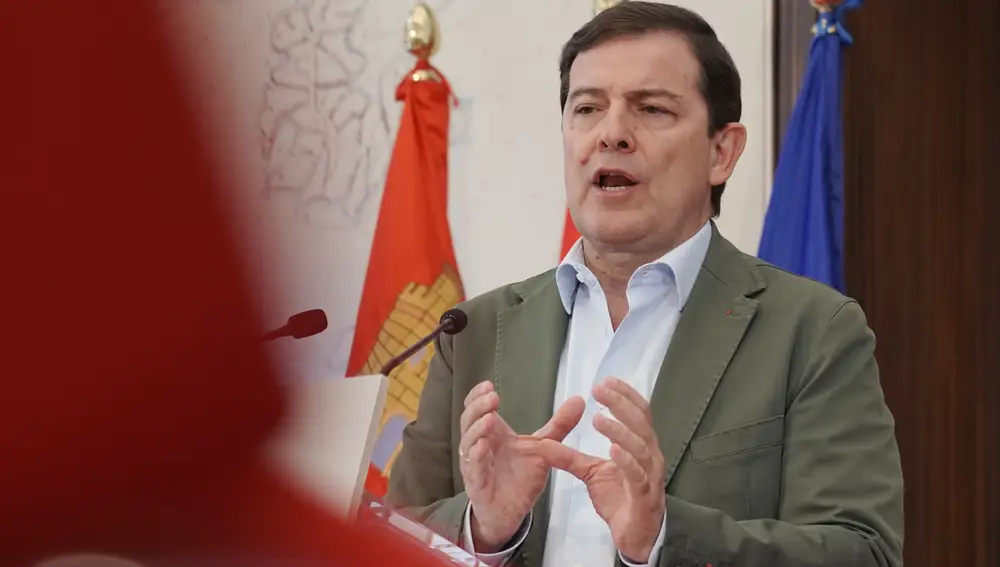Alfonso Fernández Mañueco informa sobre las ayudas de la Junta a los afectados por los incendios