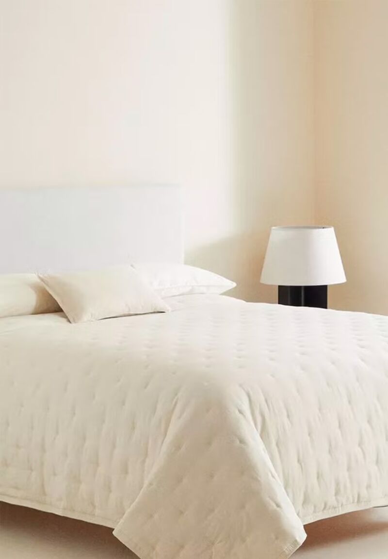 Funda nórdica acolchada en crema