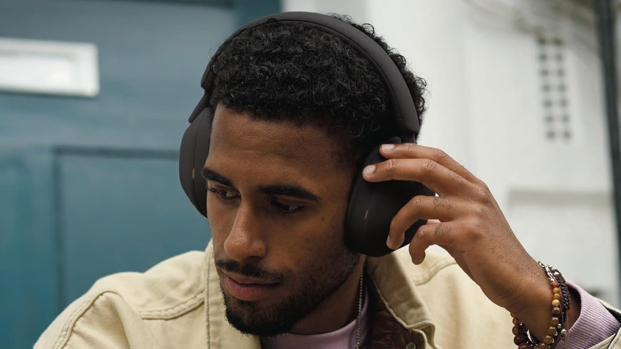 Hasta el ruido del metro desaparece con estos auriculares Sony que están de oferta