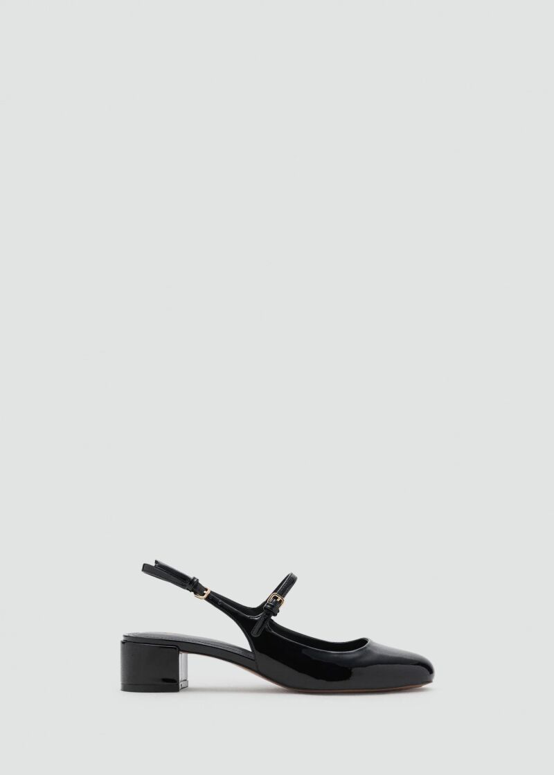 Mary Janes en negro.
