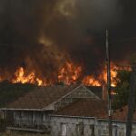 Sucesos.- Siguen en estado grave el bombero y los tres brigadistas heridos en los incendios de Ourense